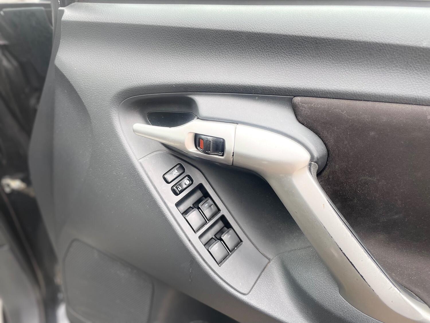 Used Toyota Verso 2011 for sale - 77639219: Photo 9