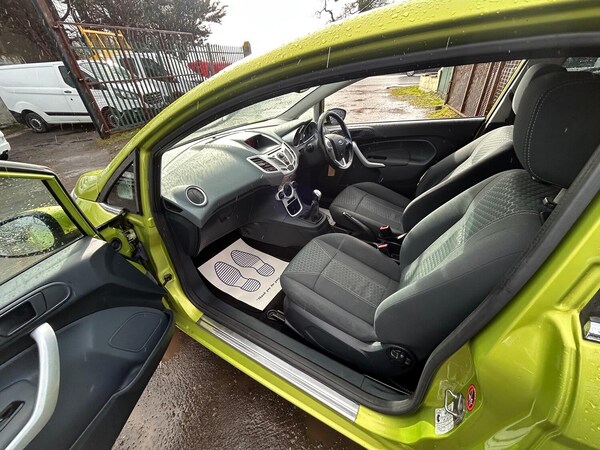 Used Ford Fiesta 2010 for sale - 73823900: Photo 10