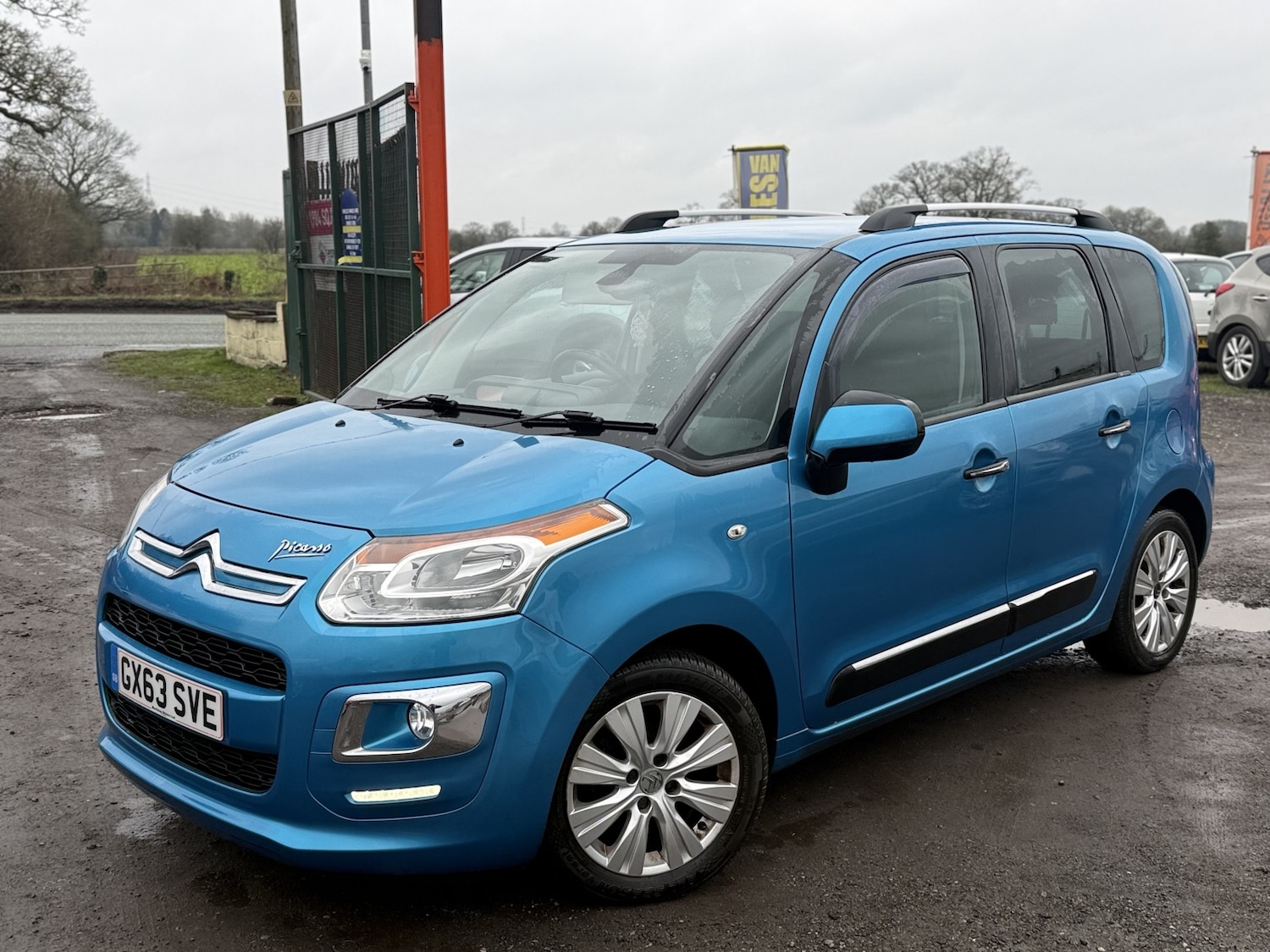 Used Citroen C3 Picasso 2013 for sale - 77639216: Photo 2