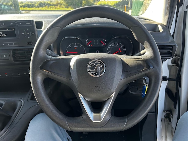 Used Vauxhall Combo 2018 for sale - 74774808: Photo 12