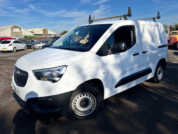 Used Vauxhall Combo 2018 for sale - 74774808: Photo 2