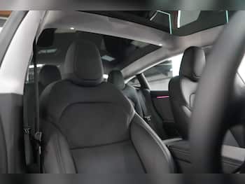 Used Tesla Model 3 2025 for sale - 79742557: Photo