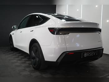 Used Tesla Model Y 2025 for sale - 79742558: Photo