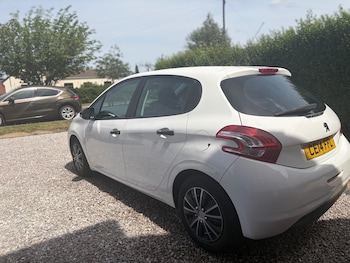 Used Peugeot 208 2014 for sale - 78755921: Photo