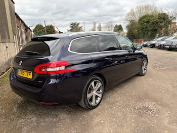Used Peugeot 308 2015 for sale - 77807510: Photo