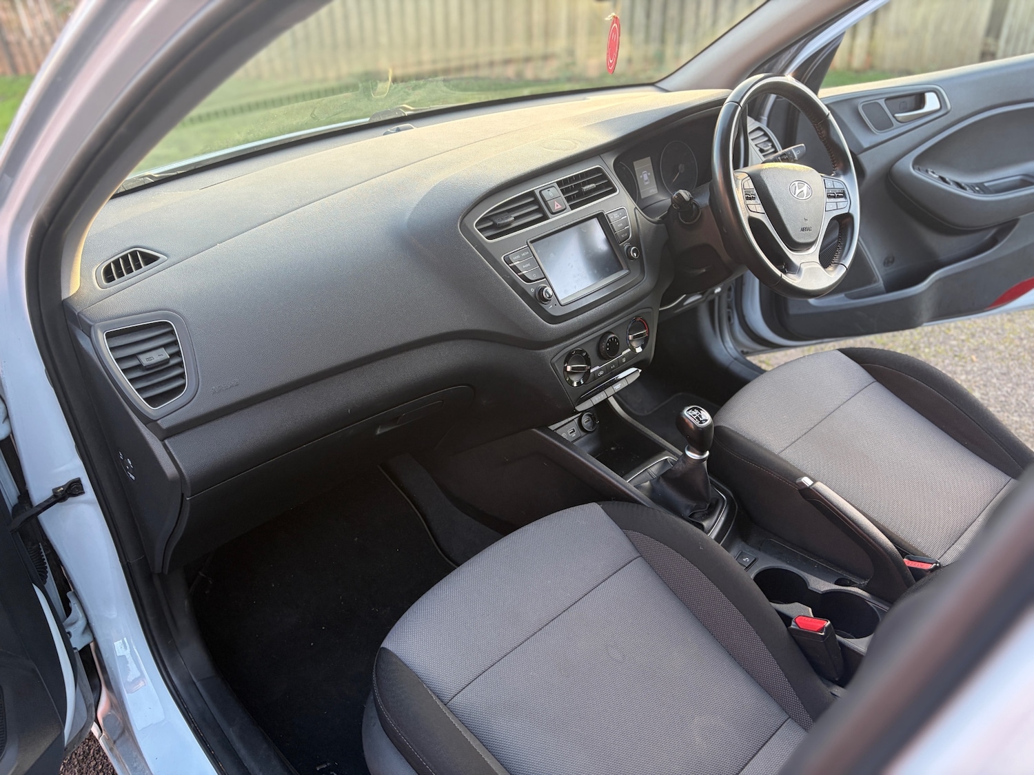 Used Hyundai i20 2019 for sale - 76738531: Photo 15