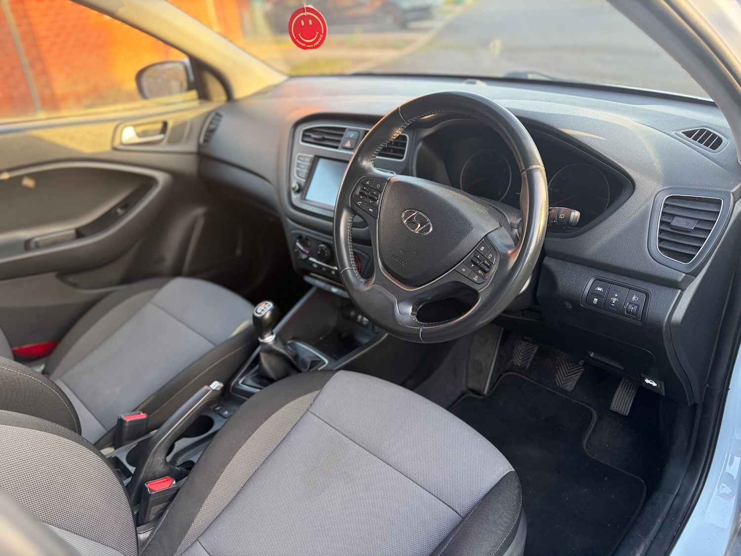 Used Hyundai i20 2019 for sale - 76738531: Photo 9