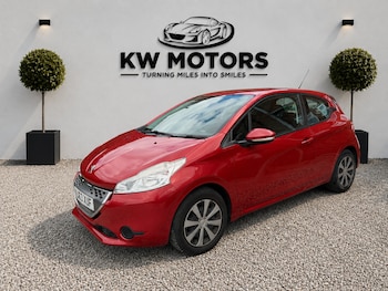 Used Peugeot 208 2013 for sale - 78897777: Photo