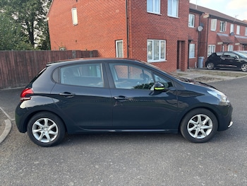 Used Peugeot 208 2017 for sale - 75428341: Photo