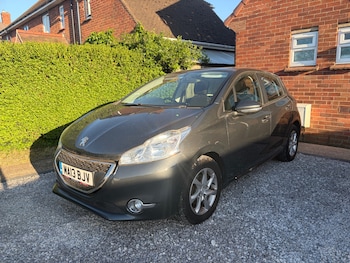 Used Peugeot 208 2013 for sale - 78412967: Photo