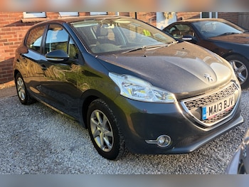 Used Peugeot 208 2013 for sale - 78412967: Photo