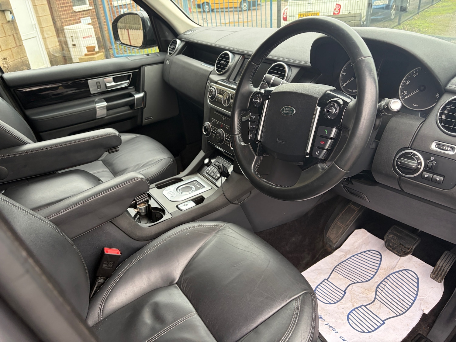 Used Land Rover Discovery 2016 for sale - 77026000: Photo 12