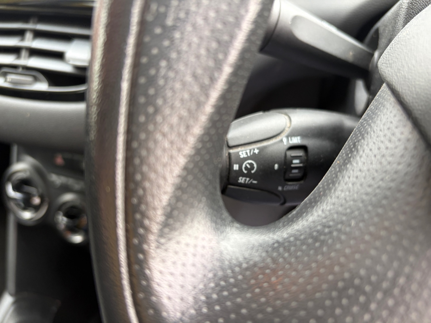 Used Peugeot 208 2014 for sale - 76352711: Photo 13