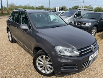Used Volkswagen Touareg 2013 for sale - 75484236: Photo