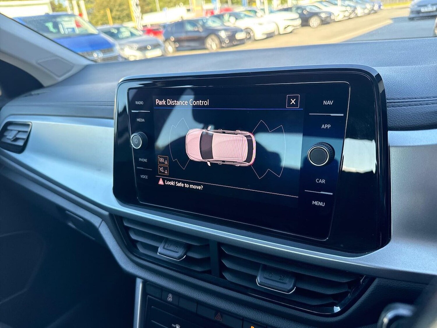 Used Volkswagen T-Roc 2022 for sale - 76693435: Photo 23