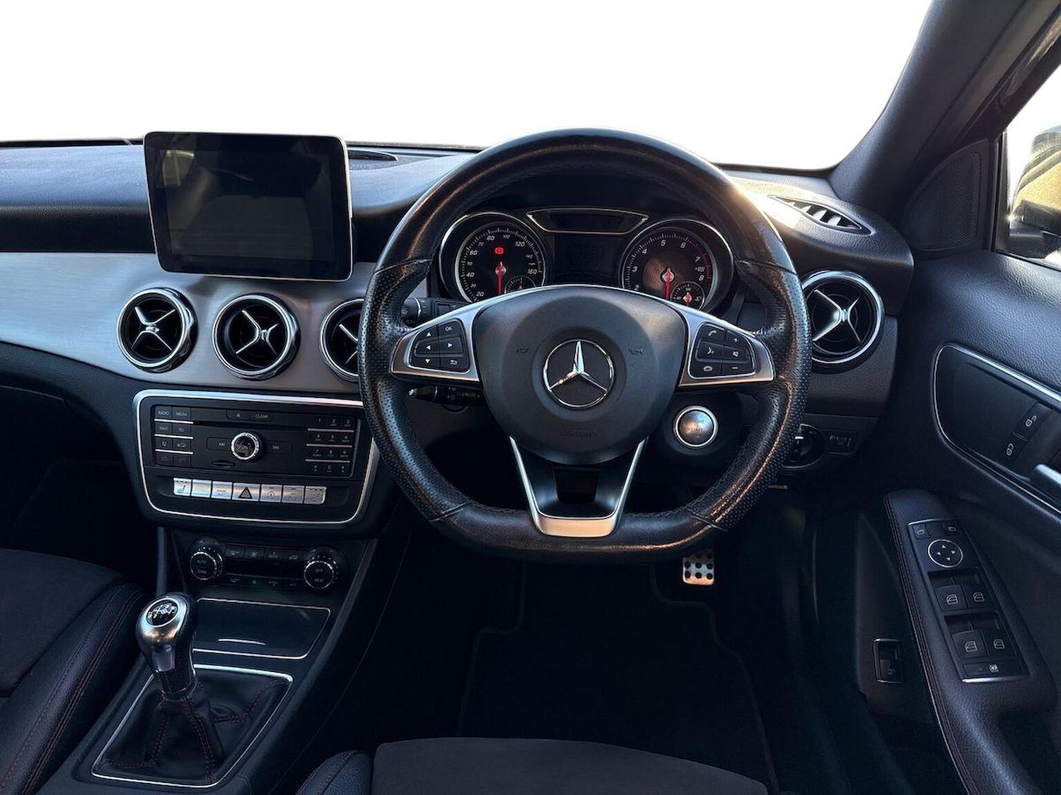 Used Mercedes-Benz GLA 2018 for sale - 76628189: Photo 9