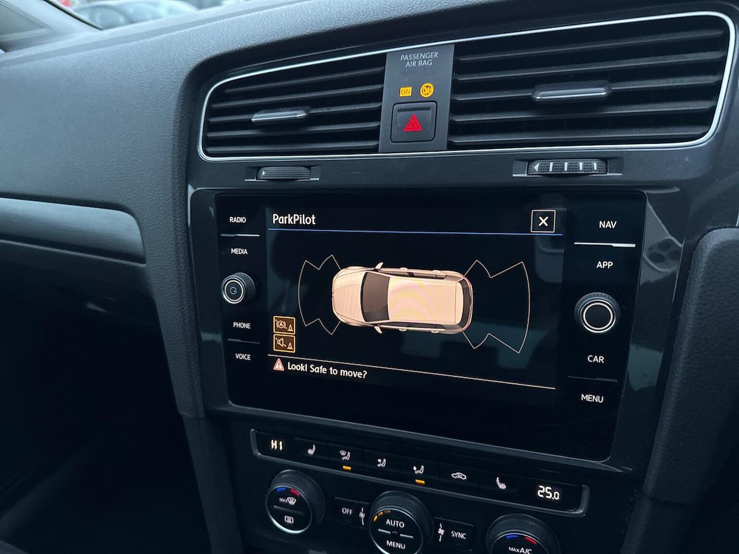 Used Volkswagen Golf 2019 for sale - 77802151: Photo 23