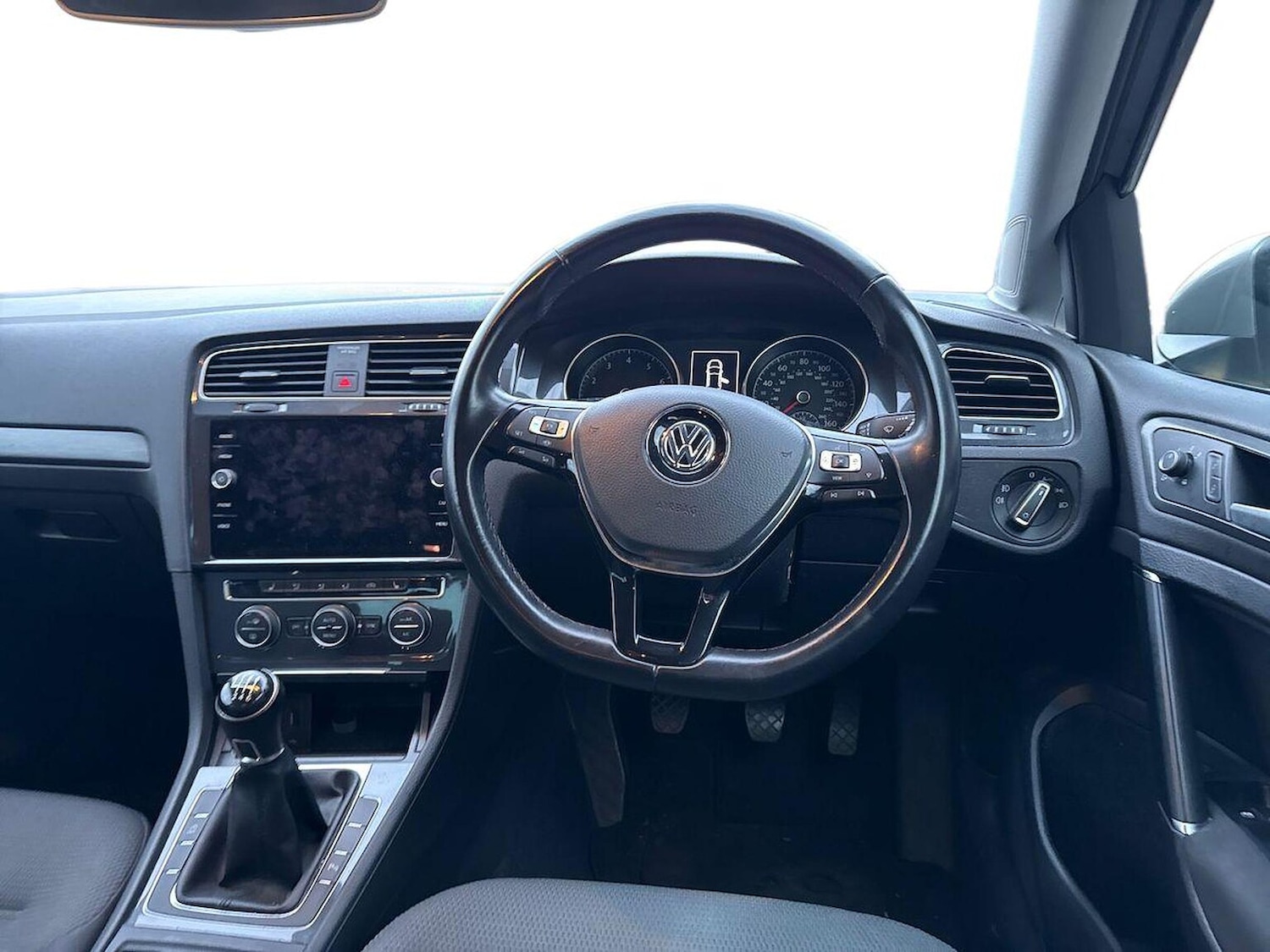 Used Volkswagen Golf 2019 for sale - 77802151: Photo 9
