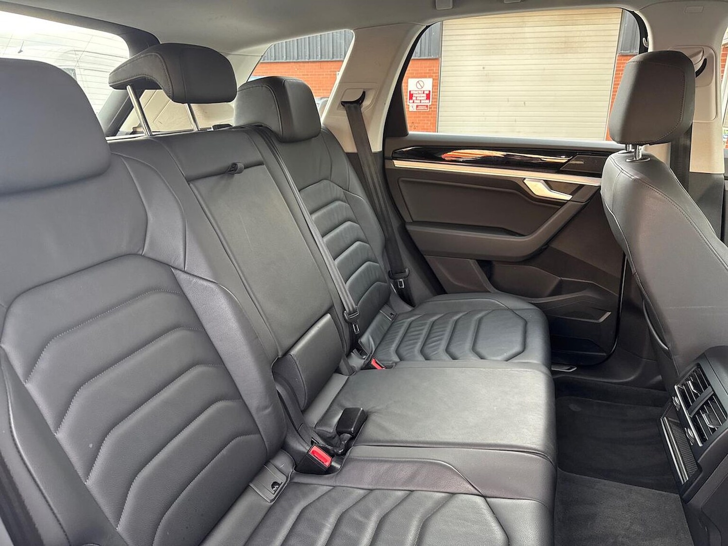 Used Volkswagen Touareg 2019 for sale - 76357941: Photo 16