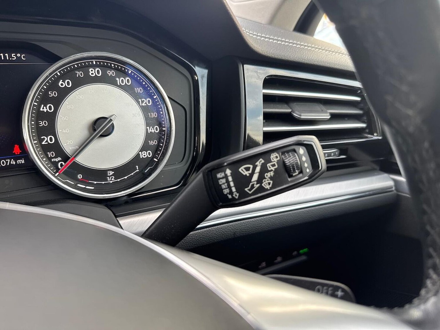Used Volkswagen Touareg 2019 for sale - 76357941: Photo 28