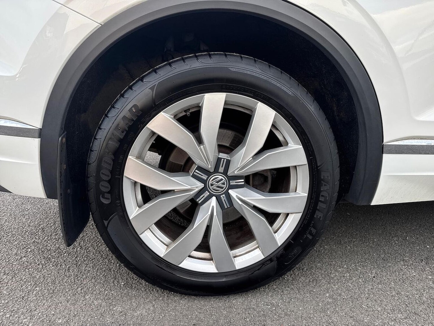 Used Volkswagen Touareg 2019 for sale - 76357941: Photo 6