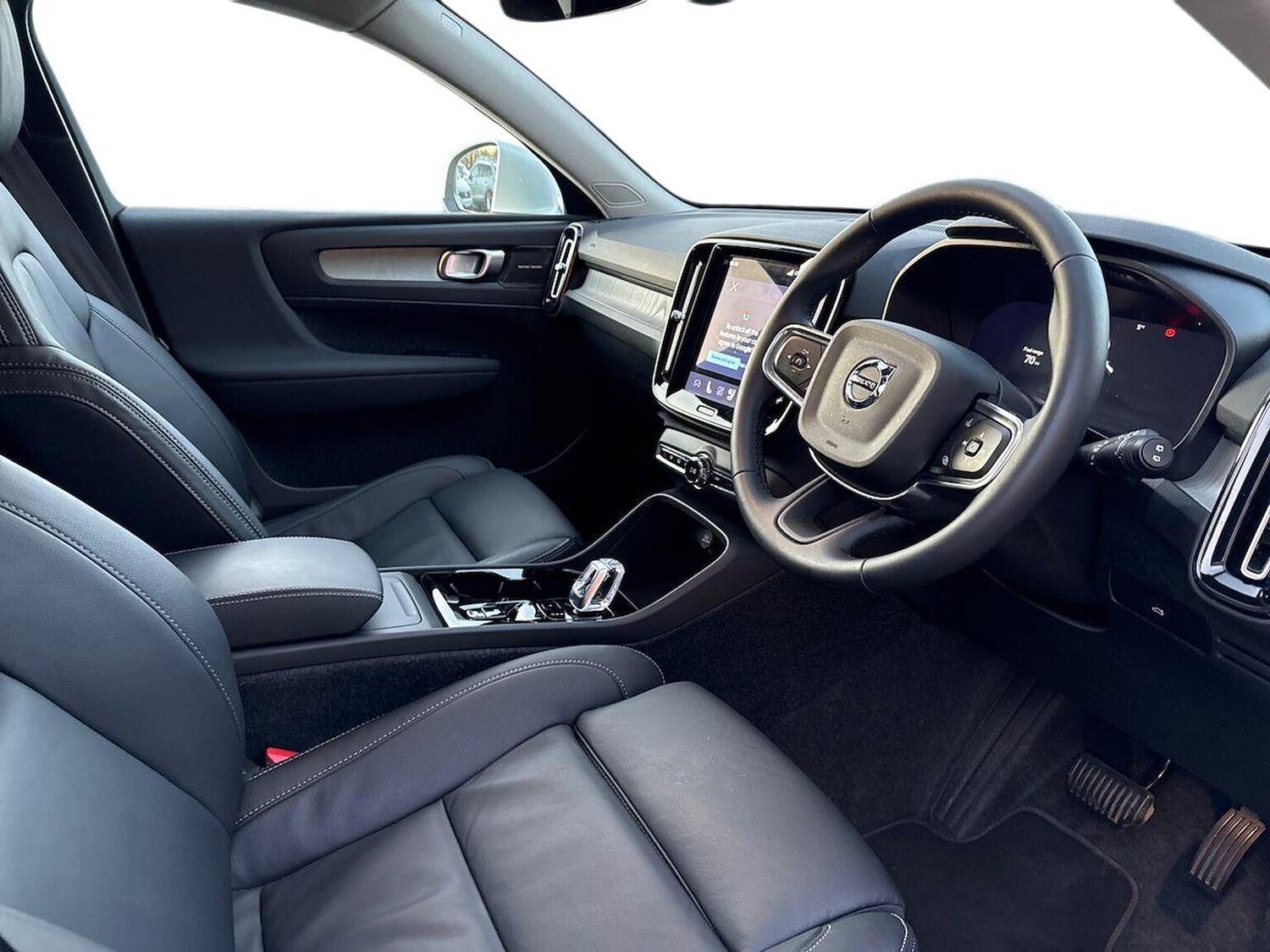 Used Volvo XC40 2025 for sale - 77488872: Photo 15