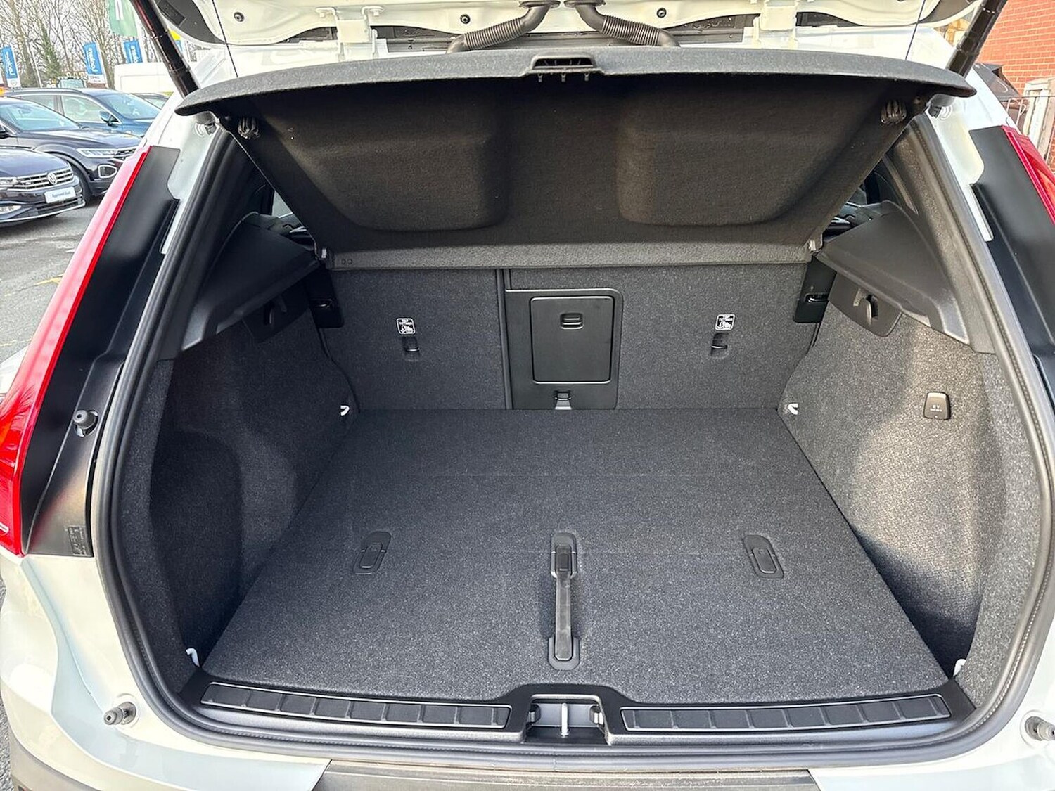 Used Volvo XC40 2025 for sale - 77488872: Photo 17