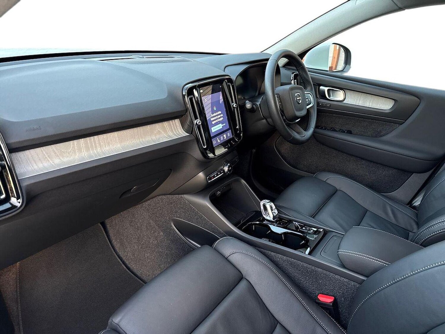 Used Volvo XC40 2025 for sale - 77488872: Photo 7