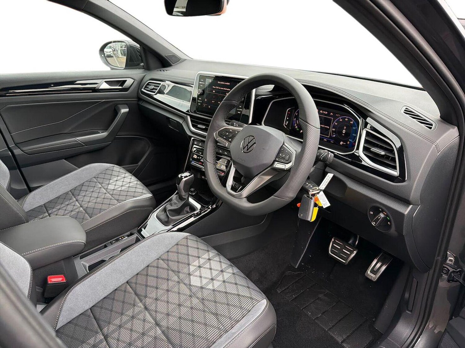 Used Volkswagen T-Roc 2026 for sale - 77901679: Photo 15