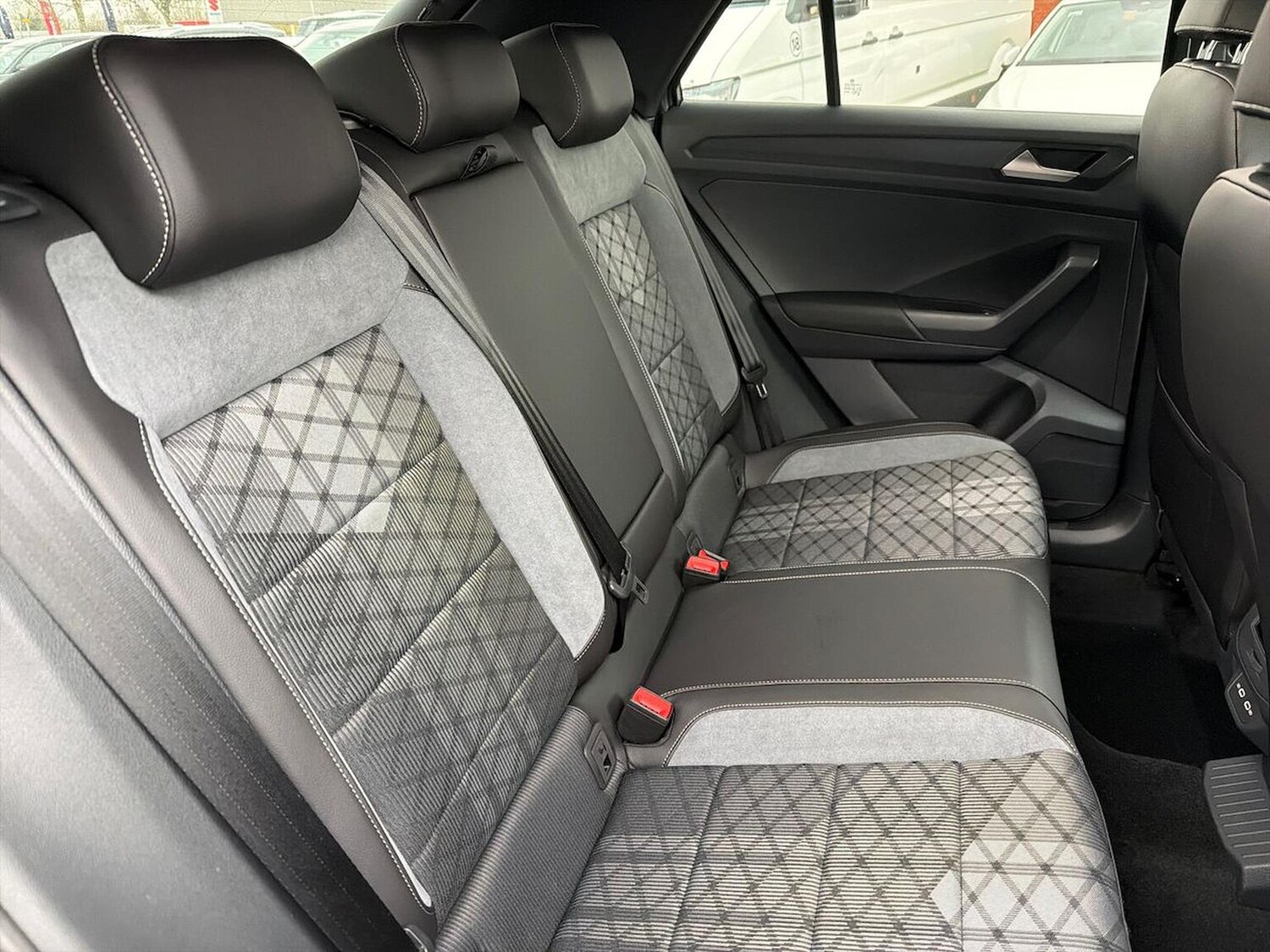 Used Volkswagen T-Roc 2026 for sale - 77901679: Photo 16