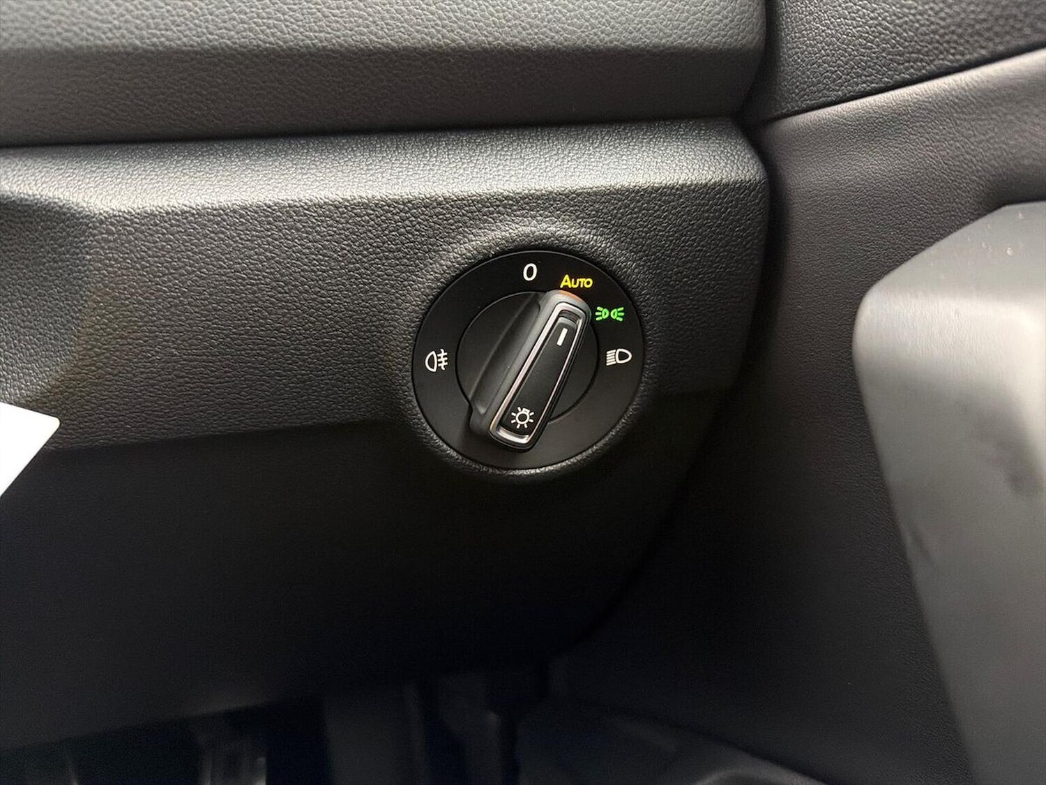 Used Volkswagen T-Roc 2026 for sale - 77901679: Photo 21