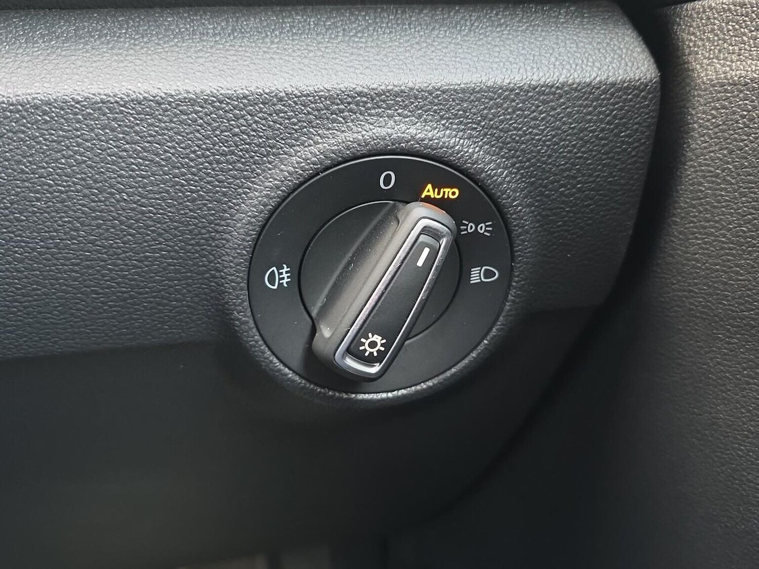 Used Volkswagen T-Roc 2021 for sale - 76444489: Photo 22