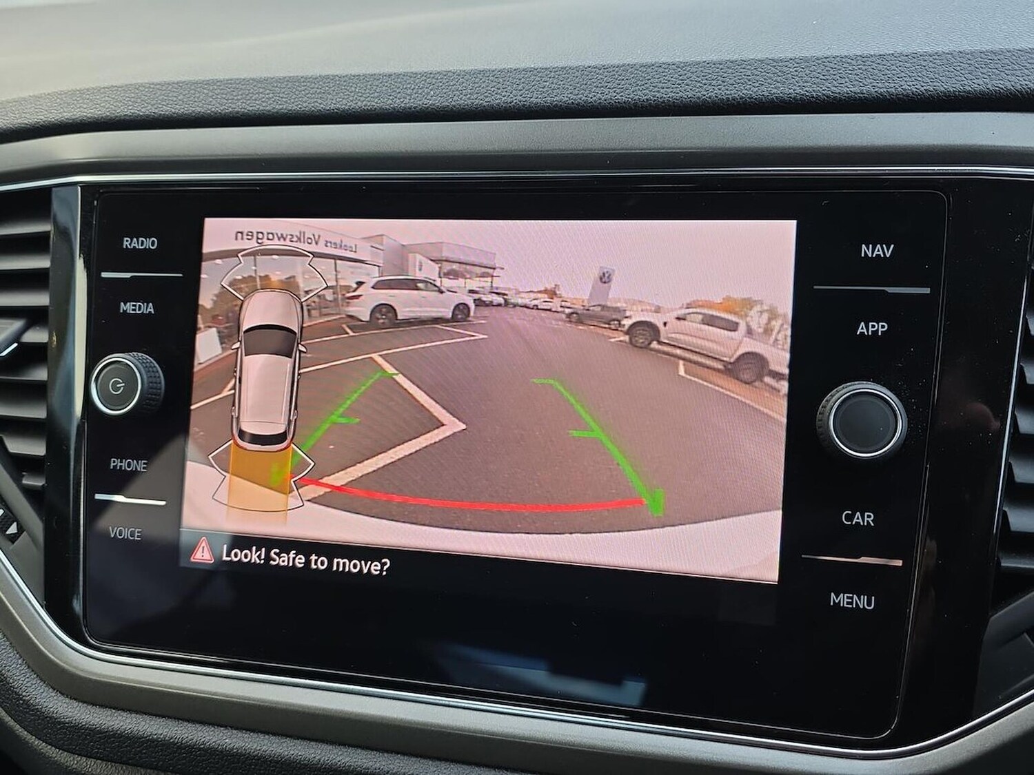 Used Volkswagen T-Roc 2021 for sale - 76444489: Photo 23