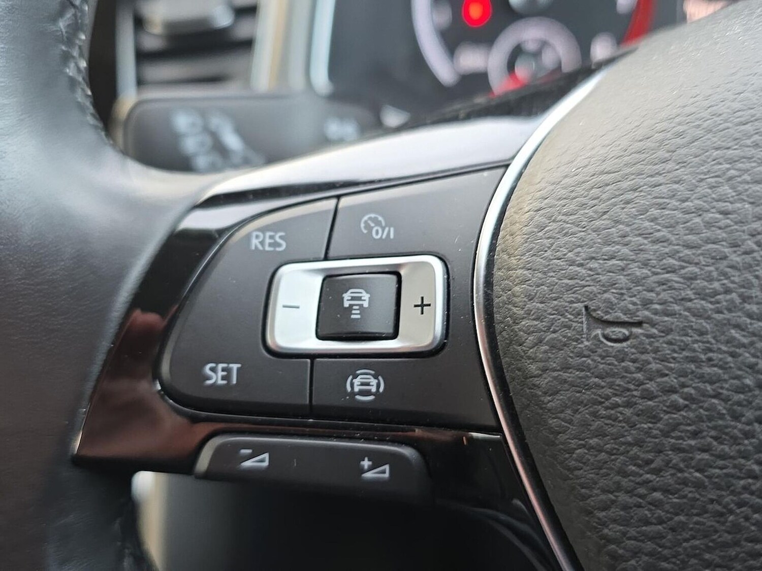 Used Volkswagen T-Roc 2021 for sale - 76444489: Photo 26