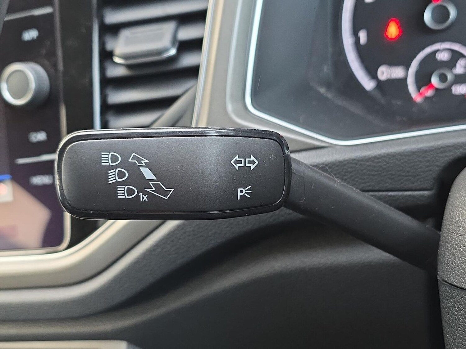 Used Volkswagen T-Roc 2021 for sale - 76444489: Photo 28