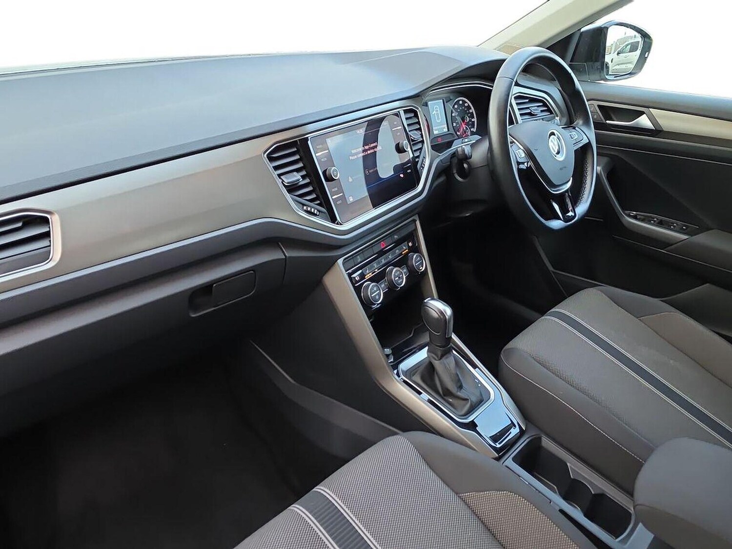 Used Volkswagen T-Roc 2021 for sale - 76444489: Photo 7