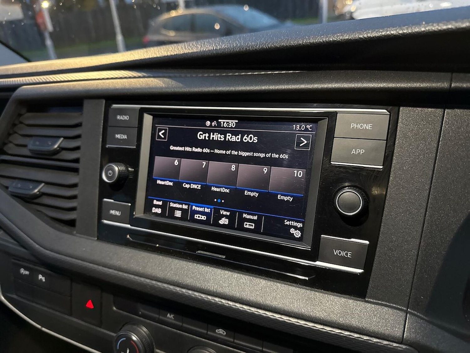 Used Volkswagen Transporter 2024 for sale - 76547697: Photo 11