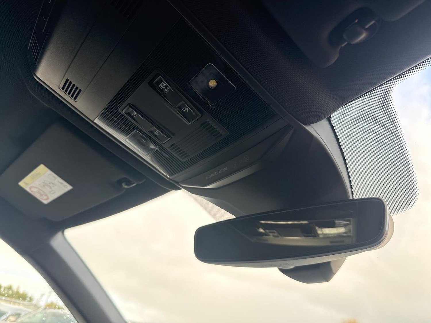 Used Volkswagen T-Roc 2025 for sale - 76444495: Photo 14