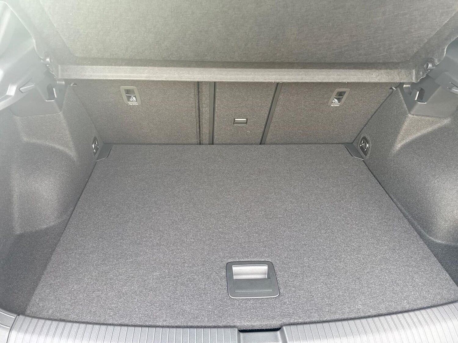 Used Volkswagen T-Roc 2025 for sale - 76444495: Photo 17