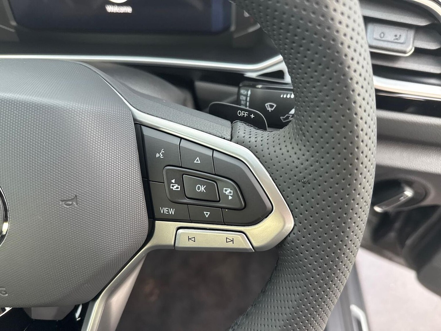 Used Volkswagen T-Roc 2025 for sale - 76444495: Photo 26