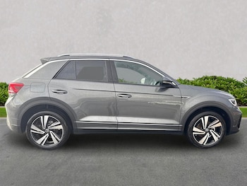 Used Volkswagen T-Roc 2025 for sale - 76444495: Photo