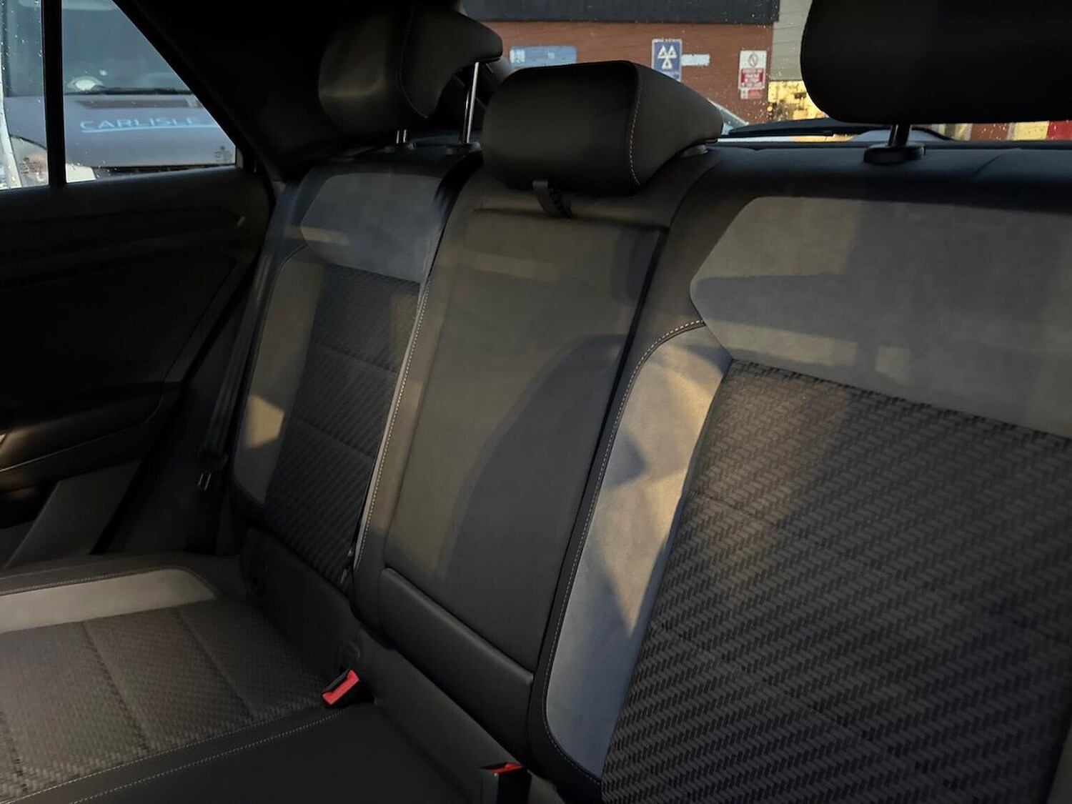 Used Volkswagen T-Roc 2022 for sale - 76547693: Photo 16