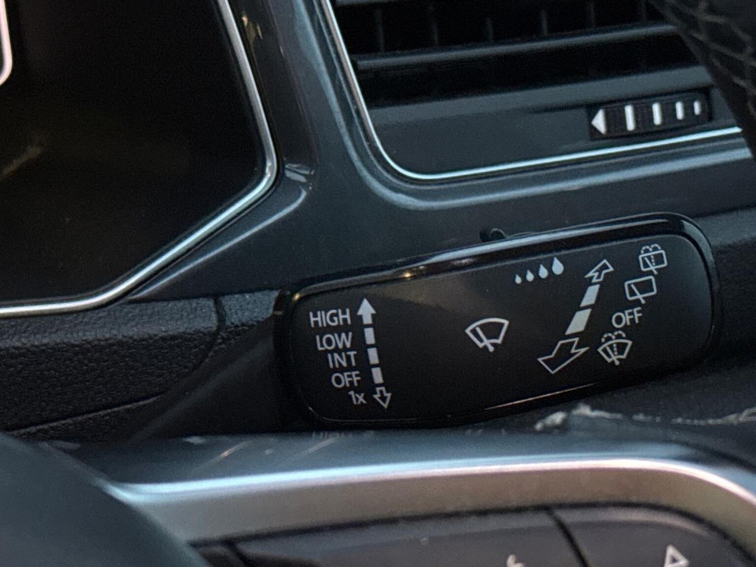 Used Volkswagen T-Roc 2022 for sale - 76547693: Photo 27