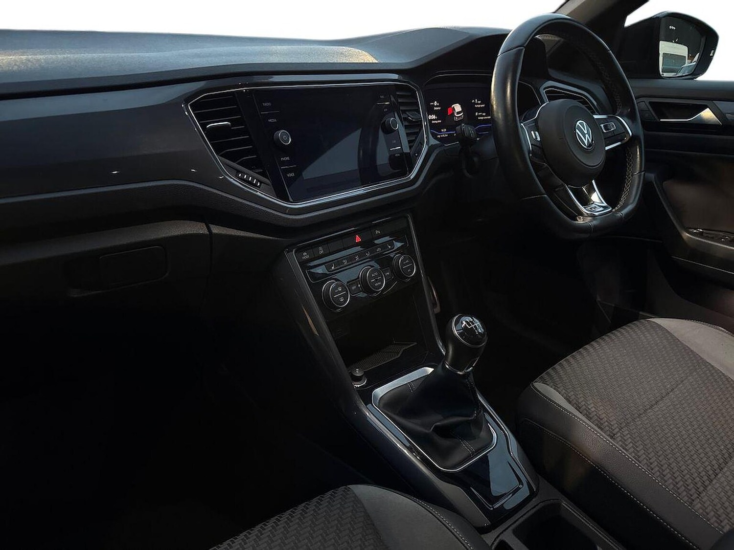 Used Volkswagen T-Roc 2022 for sale - 76547693: Photo 7