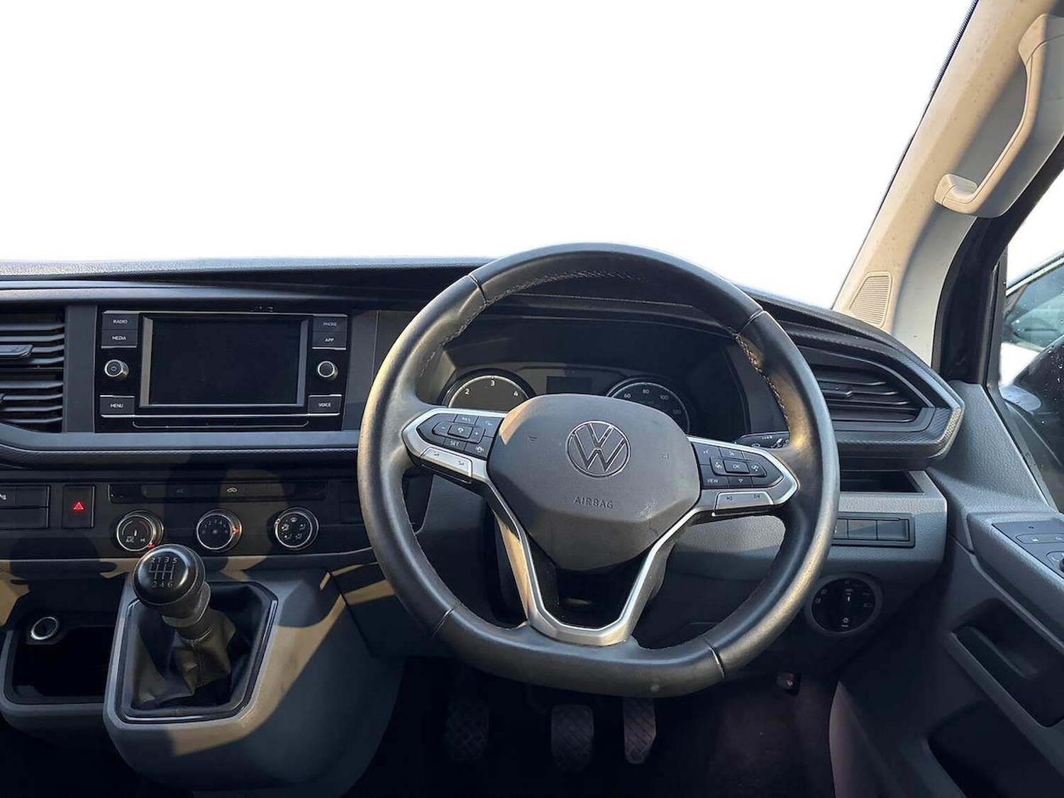 Used Volkswagen Transporter 2024 for sale - 77488902: Photo 8