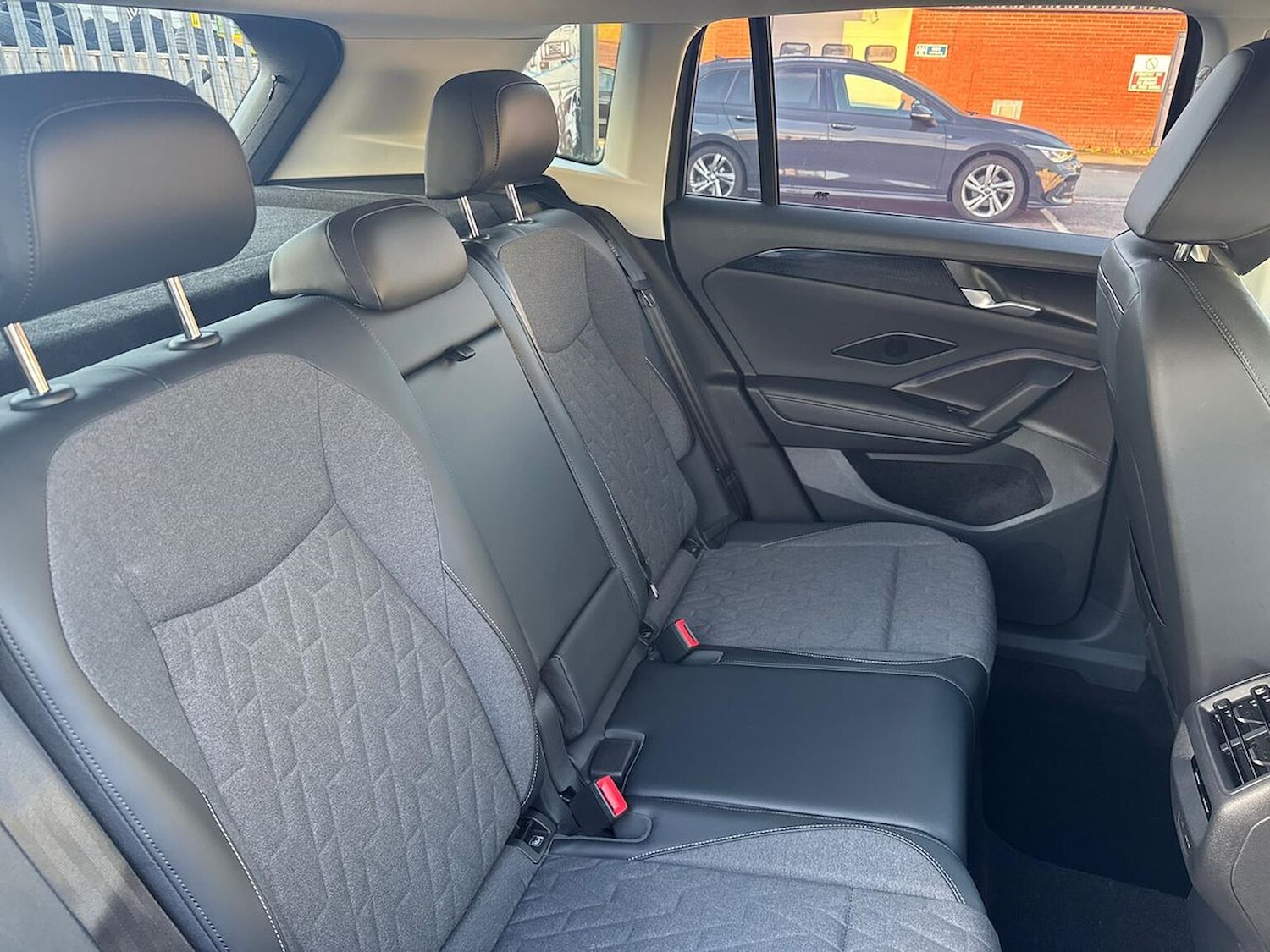 Used Volkswagen Tiguan 2025 for sale - 76352452: Photo 16