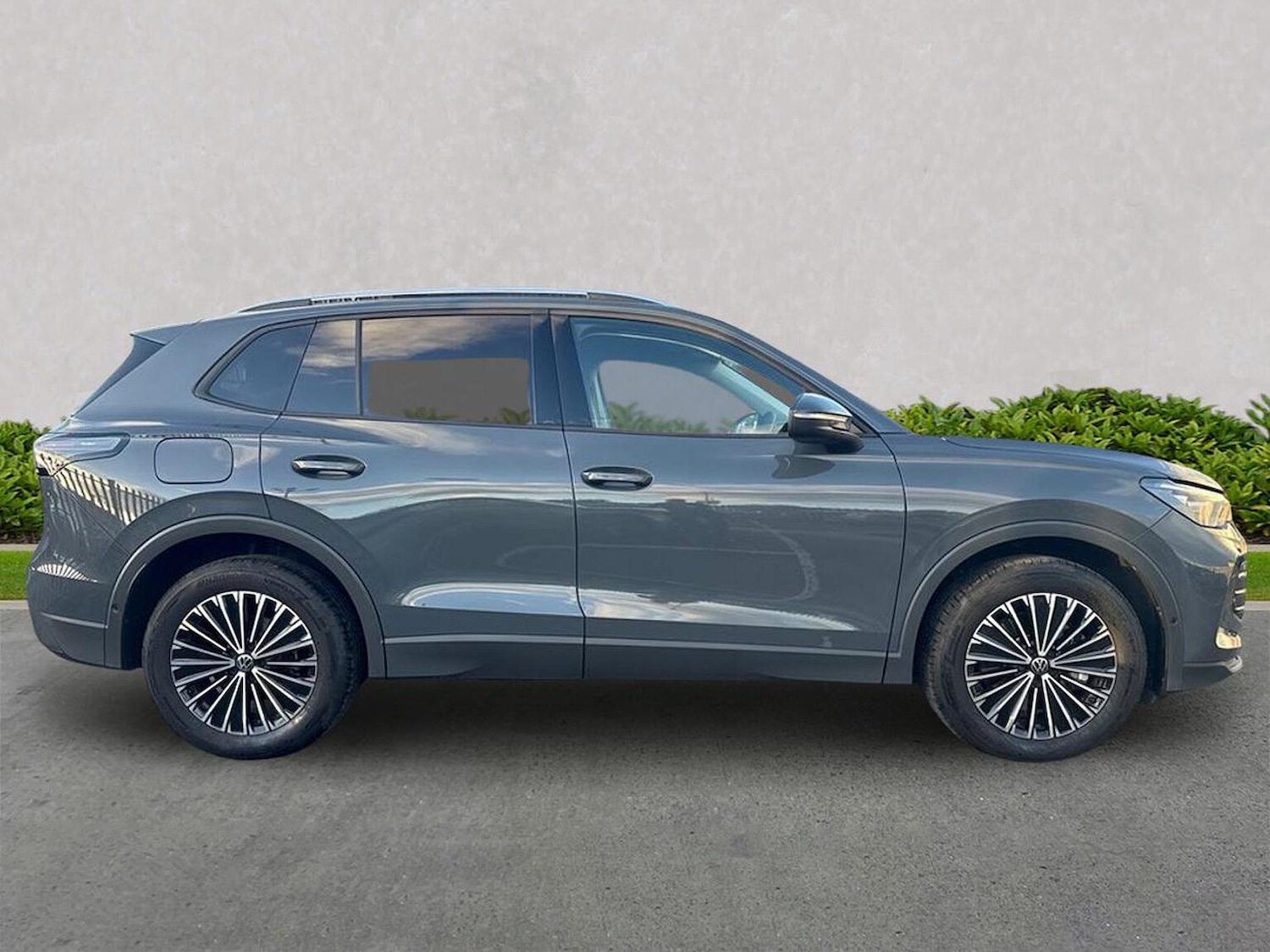 Used Volkswagen Tiguan 2025 for sale - 76352452: Photo 3
