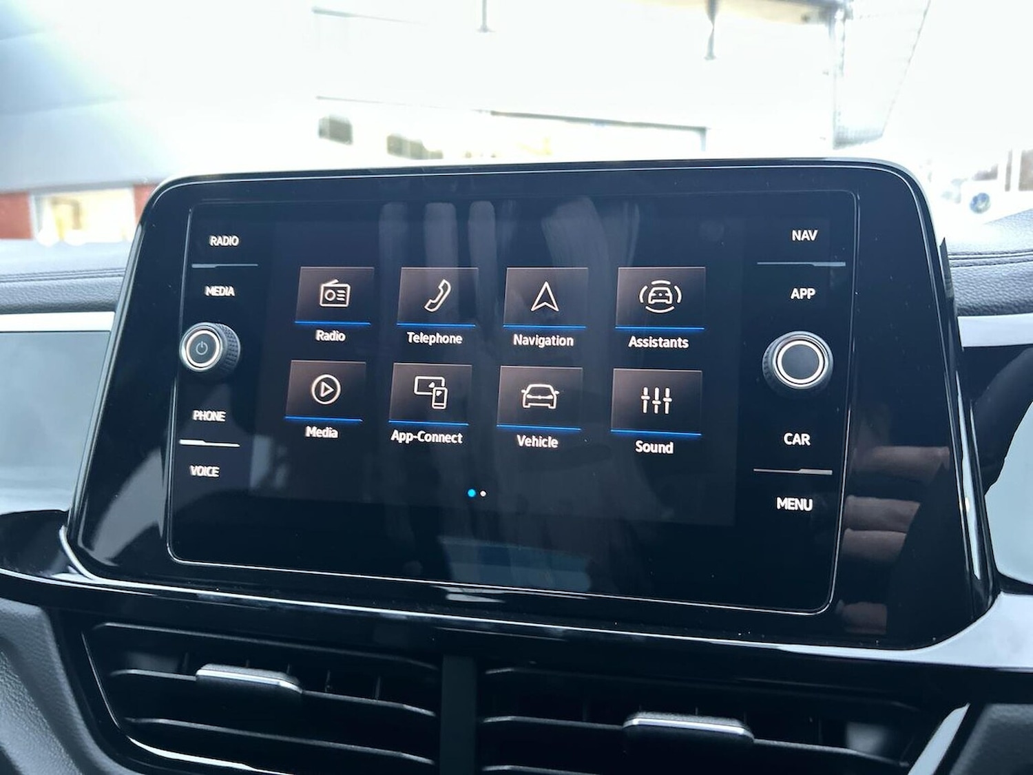 Used Volkswagen T-Roc 2025 for sale - 76821760: Photo 11