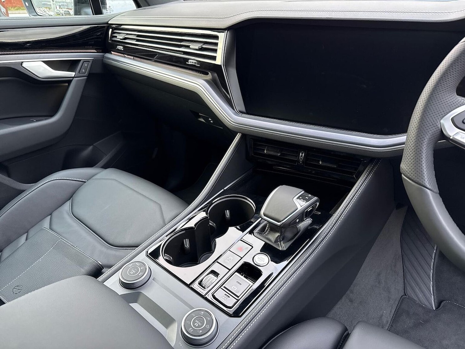 Used Volkswagen Touareg 2025 for sale - 76719394: Photo 13