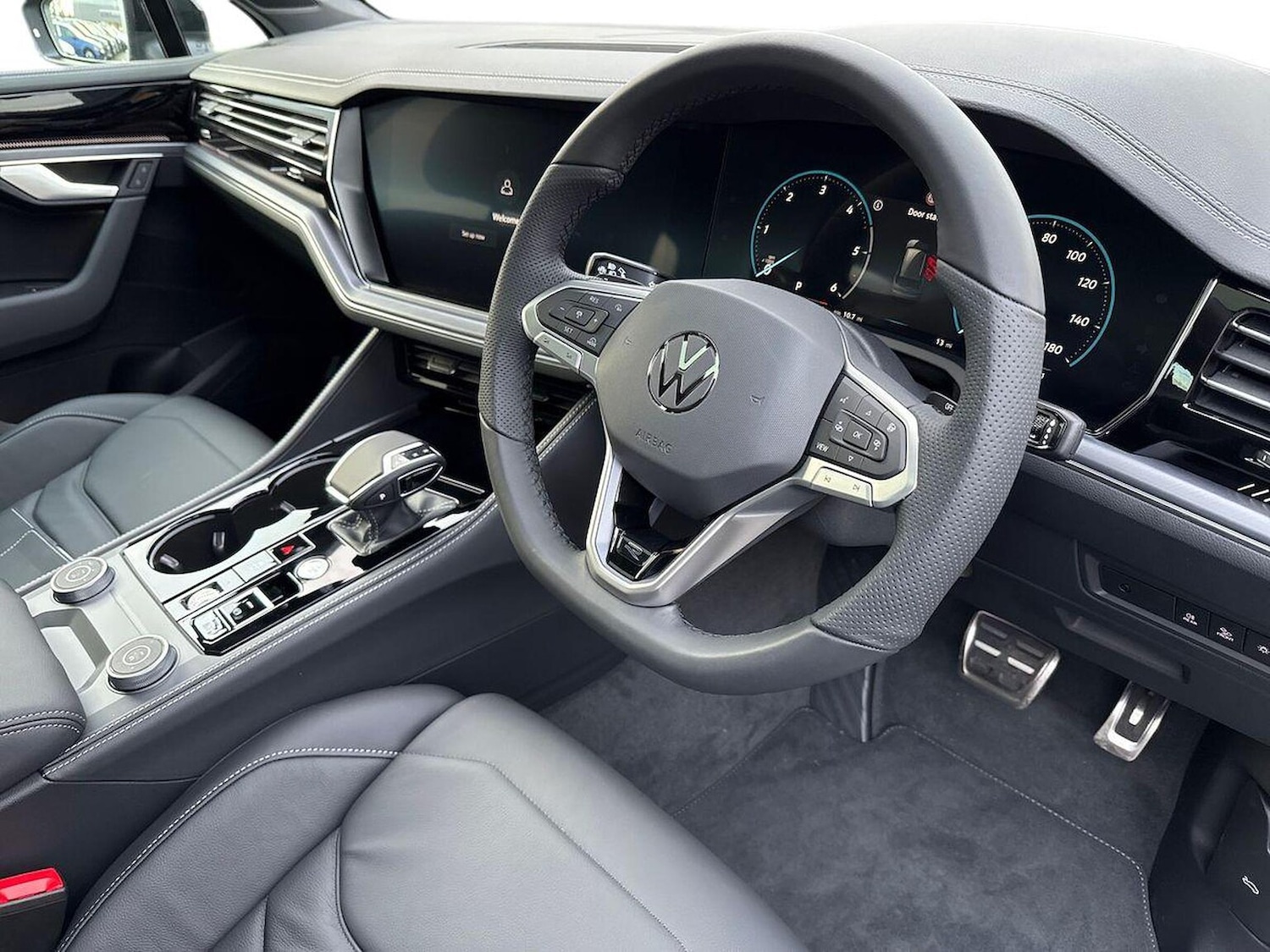 Used Volkswagen Touareg 2025 for sale - 76719394: Photo 15